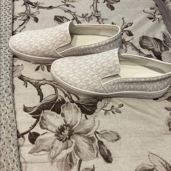 Michael kors for women size 7.5 - Picture 1 of 4